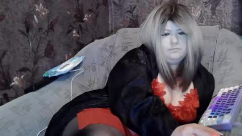 yuliiared online show from July 9, 2026, 7:18 pm