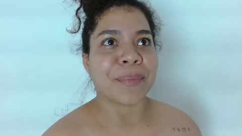 Yuli and SaraIndependent model online show from January 6, 2025, 12:59 am