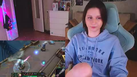 Snapshot of yum_neko_chan chatting on December 3, 2024, 6:17 pm Kris online show from December 3, 2024, 6:17 pm