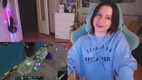 Snapshot of yum_neko_chan chatting on December 31, 2024, 8:23 pm Kris online show from December 31, 2024, 8:23 pm