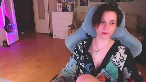 Snapshot of yum_neko_chan chatting on February 27, 2025, 7:37 pm Kris online show from February 27, 2025, 7:37 pm