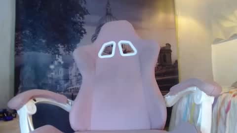 Snowflake online show from November 29, 2025, 3:59 pm