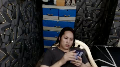 yumi online show from April 27, 2026, 12:52 am
