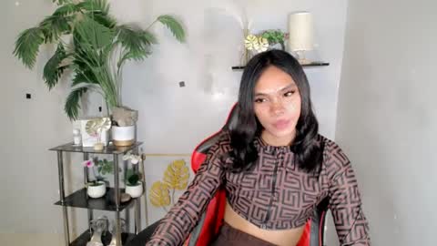 CALL ME YUMLEXX online show from August 7, 2026, 1:46 pm