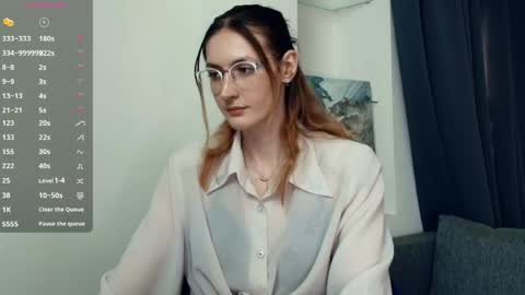 yumiko_yumi online show from May 1, 2026, 2:43 pm