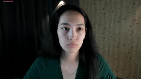 Cindey online show from April 17, 2026, 3:53 am