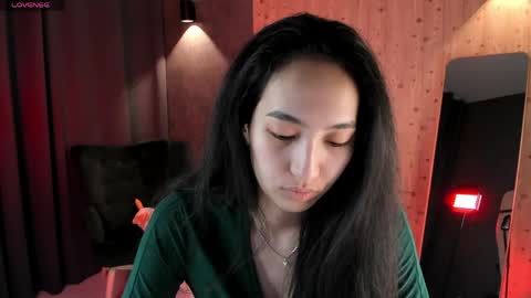Snapshot of yummy_lamii chatting on April 18, 2026, 1:42 am Cindey online show from April 18, 2026, 1:42 am