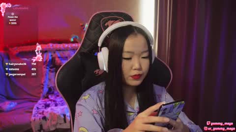 Snapshot of yummy_maya chatting on February 12, 2025, 8:16 am Chimi online show from February 12, 2025, 8:16 am