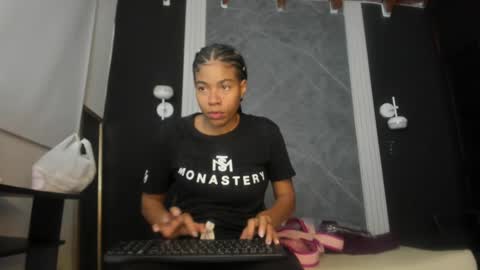 Yummyduo online show from January 10, 2025, 11:11 am