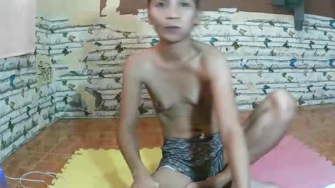 Snapshot of yummysexyhardnipple08 chatting on October 9, 2025, 5:05 am jhess online show from October 9, 2025, 5:05 am