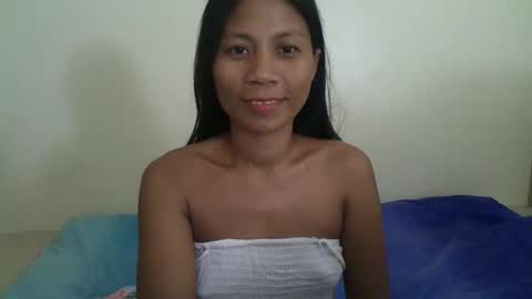 yuna_05 online show from April 13, 2026, 2:00 pm