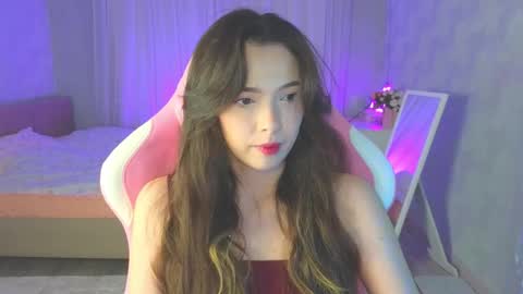 Yuna online show from November 21, 2025, 12:43 am