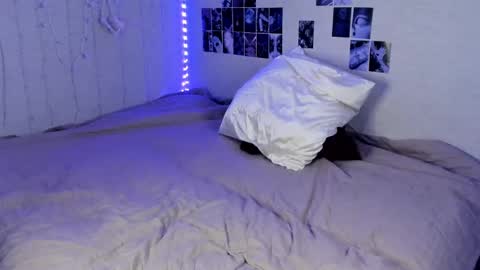 Yuna online show from March 11, 2025, 2:51 pm