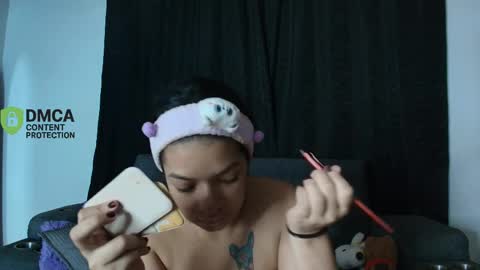 Snapshot of yungelitamor_ chatting on June 5, 2026, 4:52 am ELITA online show from June 5, 2026, 4:52 am