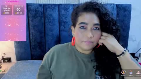 yunkeyc online show from November 25, 2025, 2:33 am