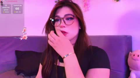 Yuri Stars online show from February 6, 2026, 5:23 am