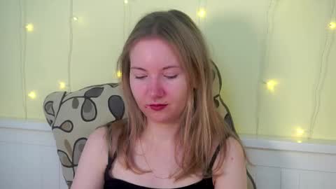 Snapshot of yuricazel chatting on February 4, 2026, 7:14 am Alesia online show from February 4, 2026, 7:14 am