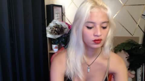 yurie_cummster online show from September 10, 2025, 10:32 pm