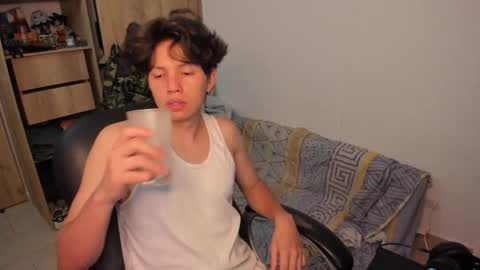 yurii_moody online show from November 24, 2025, 10:53 pm