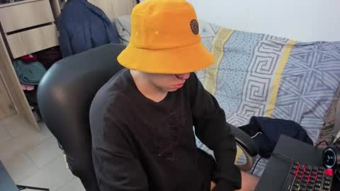 Snapshot of yurii_moody chatting on February 1, 2026, 5:11 pm yurii_moody online show from February 1, 2026, 5:11 pm