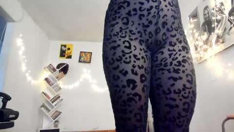 paola online show from February 20, 2025, 10:26 pm