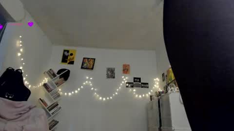 paola online show from February 27, 2025, 10:31 pm