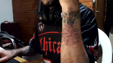 Yuumi online show from March 8, 2026, 4:49 am