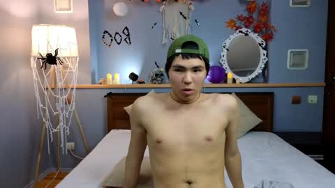 Snapshot of yuvibe chatting on October 31, 2025, 2:18 pm Yu online show from October 31, 2025, 2:18 pm