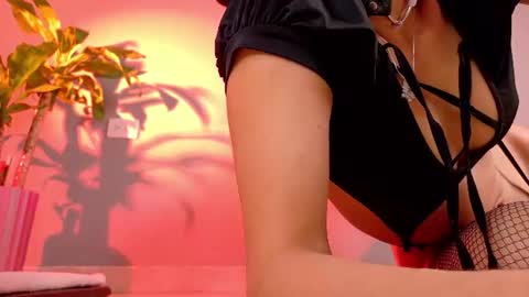 Snapshot of yuyi_cam chatting on July 17, 2026, 1:56 am Yuyi Cam online show from July 17, 2026, 1:56 am