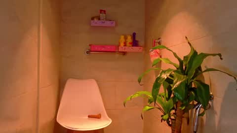 Snapshot of yuyi_cam chatting on August 1, 2026, 4:45 am Yuyi Cam online show from August 1, 2026, 4:45 am