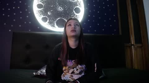 Snapshot of yuyis_15 chatting on December 22, 2025, 11:51 am YUYIS online show from December 22, 2025, 11:51 am