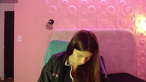 Snapshot of yuyis_15 chatting on January 14, 2026, 12:44 pm YUYIS online show from January 14, 2026, 12:44 pm