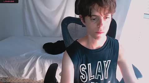 Yuyu online show from February 8, 2025, 7:49 pm