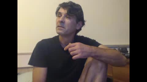 yvesstorm5 online show from January 4, 2025, 7:44 pm