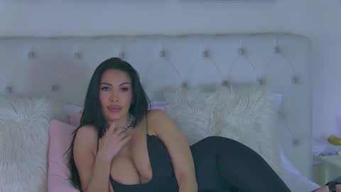 Laura online show from April 21, 2026, 5:58 am