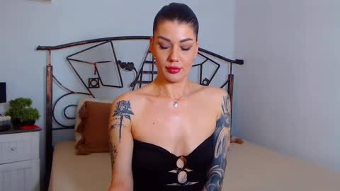 I V Y   online show from January 24, 2025, 8:54 pm