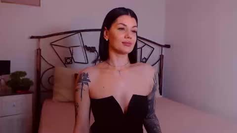 I V Y   online show from February 6, 2026, 9:40 pm