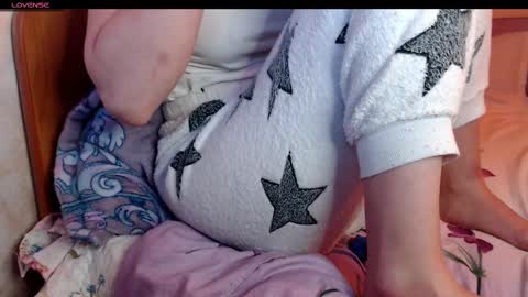 Snapshot of yzza_suave chatting on February 25, 2025, 6:42 pm yzza_suave online show from February 25, 2025, 6:42 pm