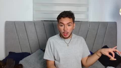 Snapshot of zac_golden chatting on October 28, 2025, 3:43 am Zack online show from October 28, 2025, 3:43 am