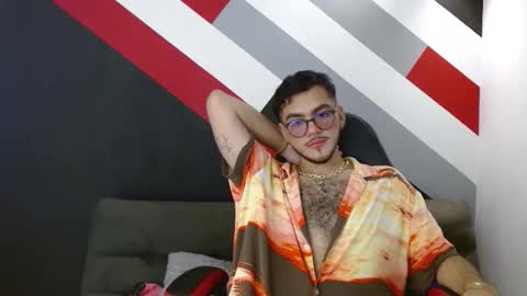 Snapshot of zac_golden chatting on November 17, 2025, 7:08 pm Zack online show from November 17, 2025, 7:08 pm