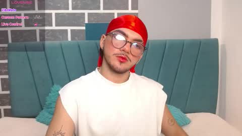 Snapshot of zac_golden chatting on December 1, 2025, 12:26 am Zack online show from December 1, 2025, 12:26 am