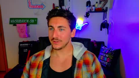 Zach Rhyder online show from October 10, 2025, 12:20 am