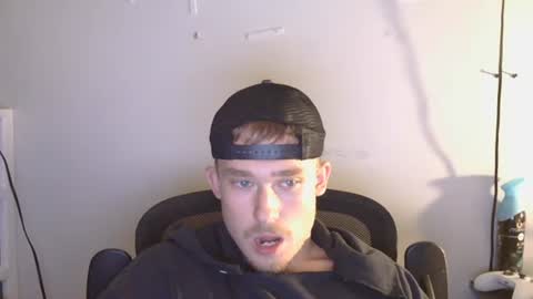 Snapshot of zachmcw25 chatting on November 25, 2025, 9:09 am zachmcw25 online show from November 25, 2025, 9:09 am