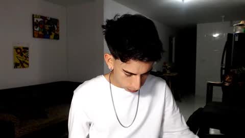 Snapshot of zack_kingg chatting on January 25, 2025, 12:17 am Zack King online show from January 25, 2025, 12:17 am