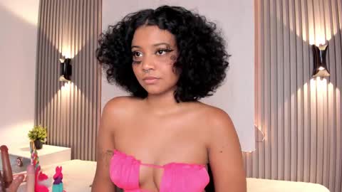 zafira online show from February 15, 2025, 3:50 pm