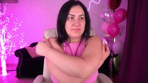 Zafiramoonn online show from February 14, 2026, 4:09 am