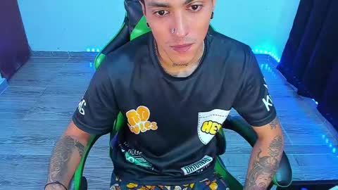 BiG Zafiro online show from May 3, 2026, 12:55 pm