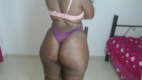 Snapshot of zahhysims chatting on February 15, 2025, 9:38 am zahhy online show from February 15, 2025, 9:38 am