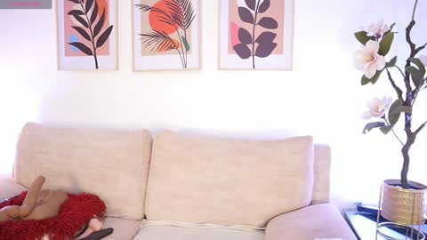 Zara Williams online show from December 19, 2024, 11:29 am