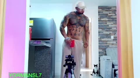 Snapshot of zain_diesel7 chatting on November 25, 2025, 2:06 pm INSTAGRAM yormanfit7 online show from November 25, 2025, 2:06 pm